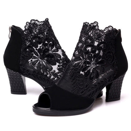 Simple Buckled Sandals