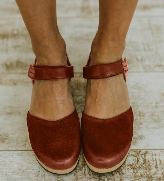 Simple Metallic Sandals