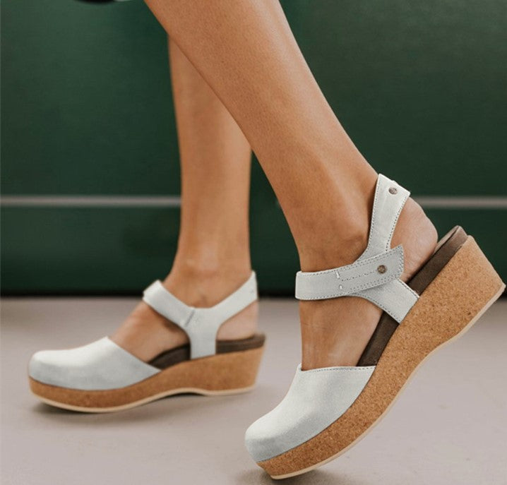 Simple Metallic Sandals