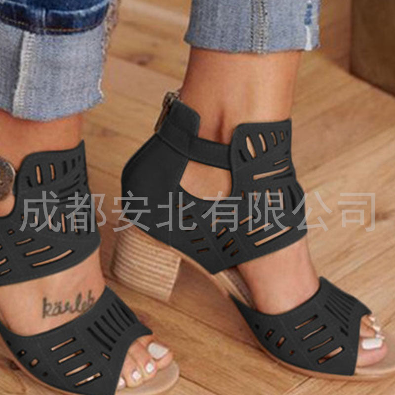 Daily Buckled Sandals