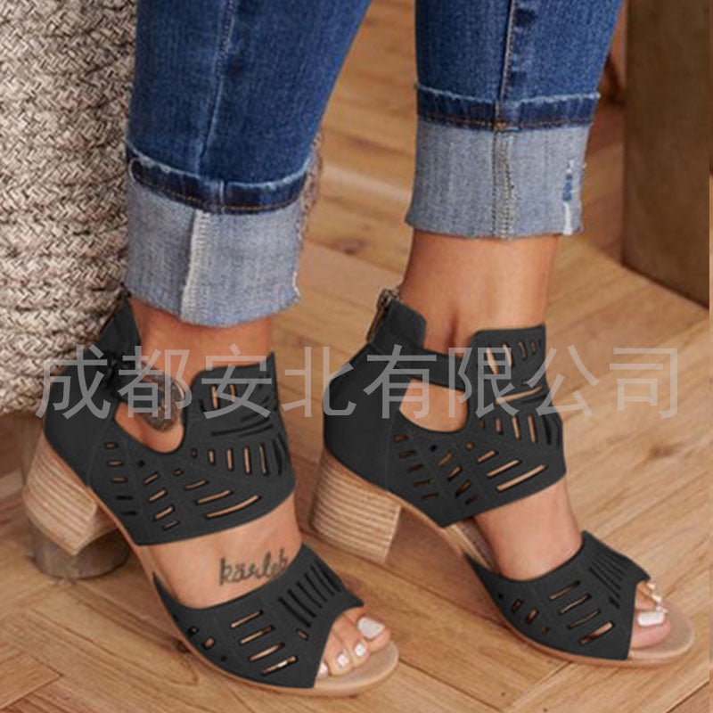 Daily Buckled Sandals