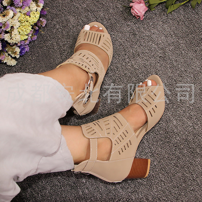 Daily Buckled Sandals