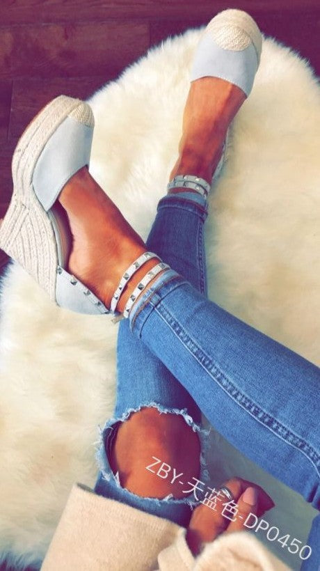 Comfortable Raffia Sandals
