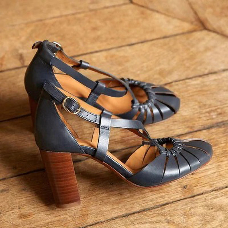 Relaxed Classic Sandals