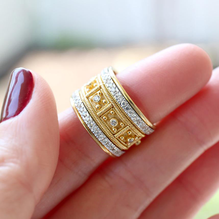 Timeless Minimal Jewelry