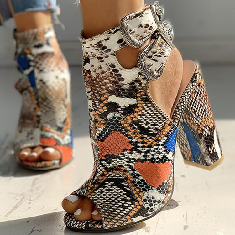 Relaxed Platform Sandals