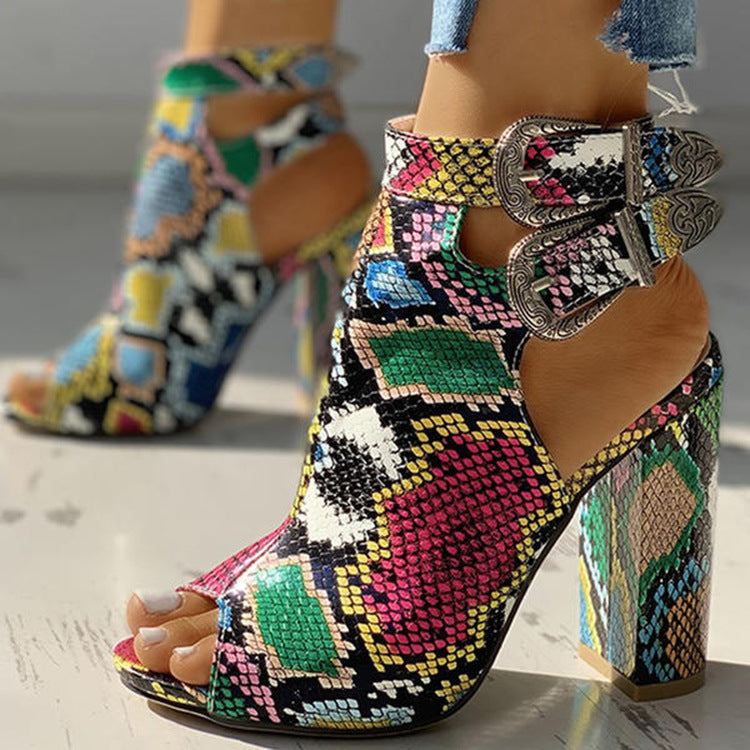 Relaxed Platform Sandals