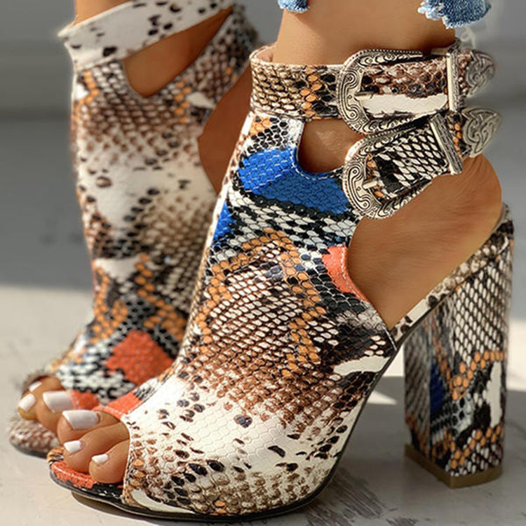 Relaxed Platform Sandals
