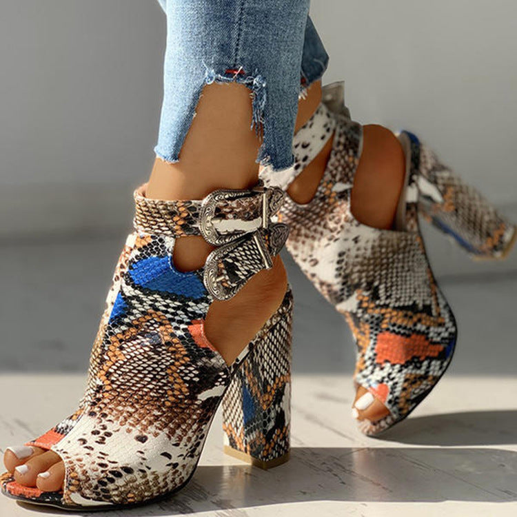 Relaxed Platform Sandals