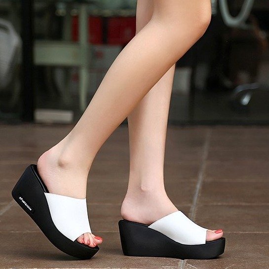 Travel Heeled Sandals