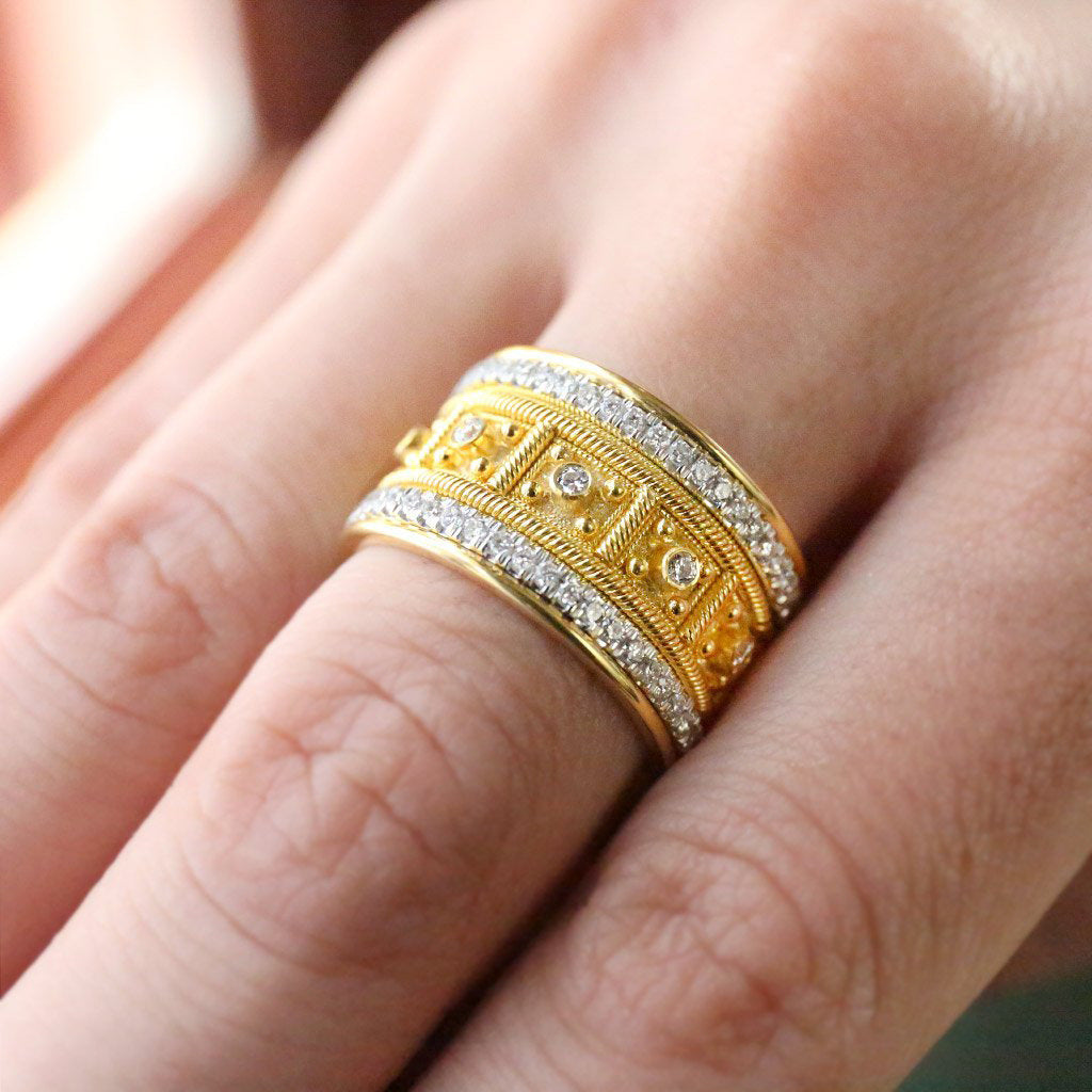 Timeless Minimal Jewelry
