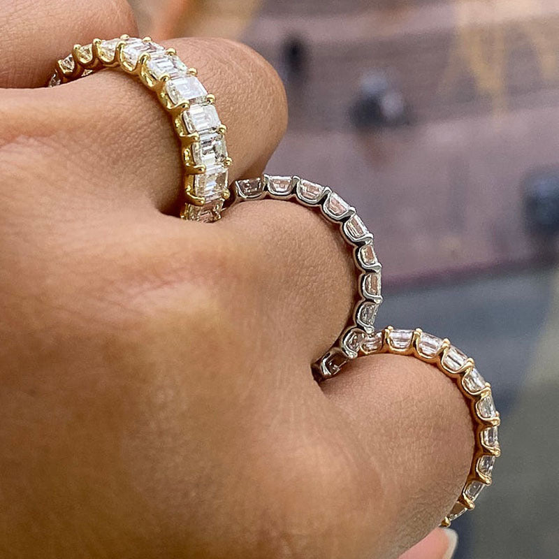 Graceful Gold Jewelry