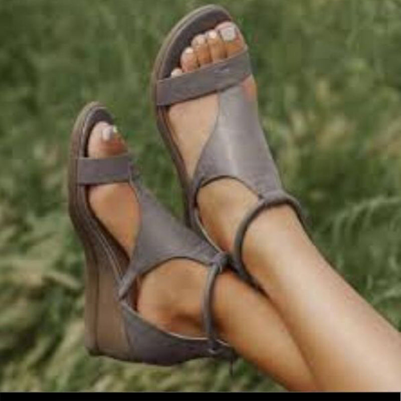 Weekend Leather Sandals
