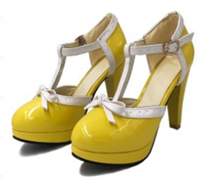 Airy Strappy Sandals