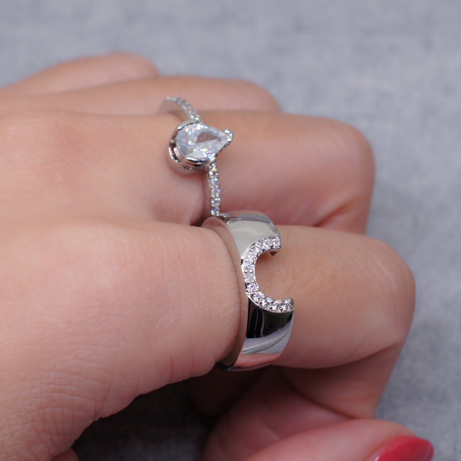 Modern Gold Jewelry