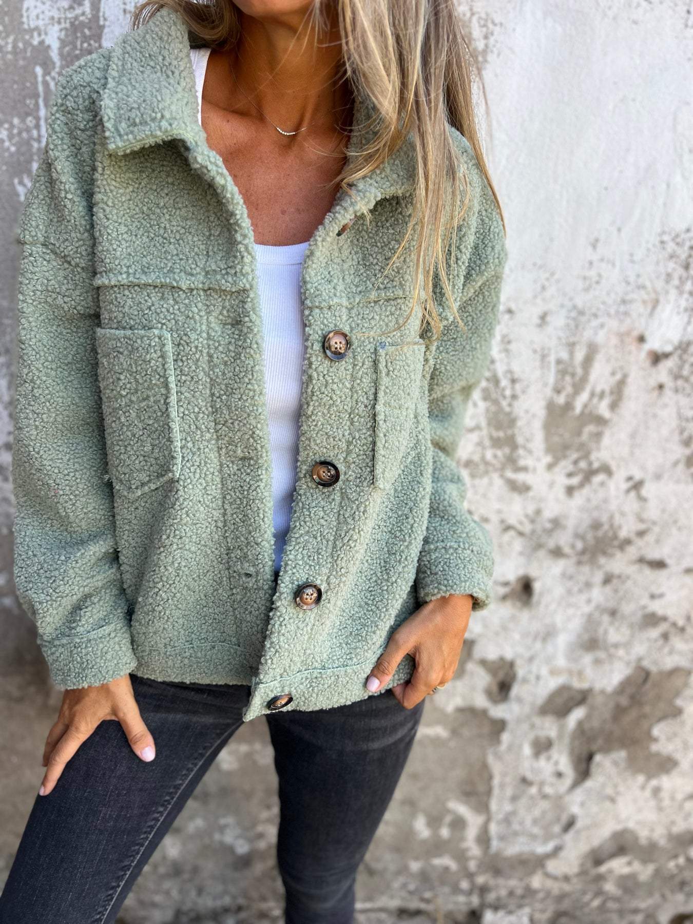 Relaxed Buttoned Coat