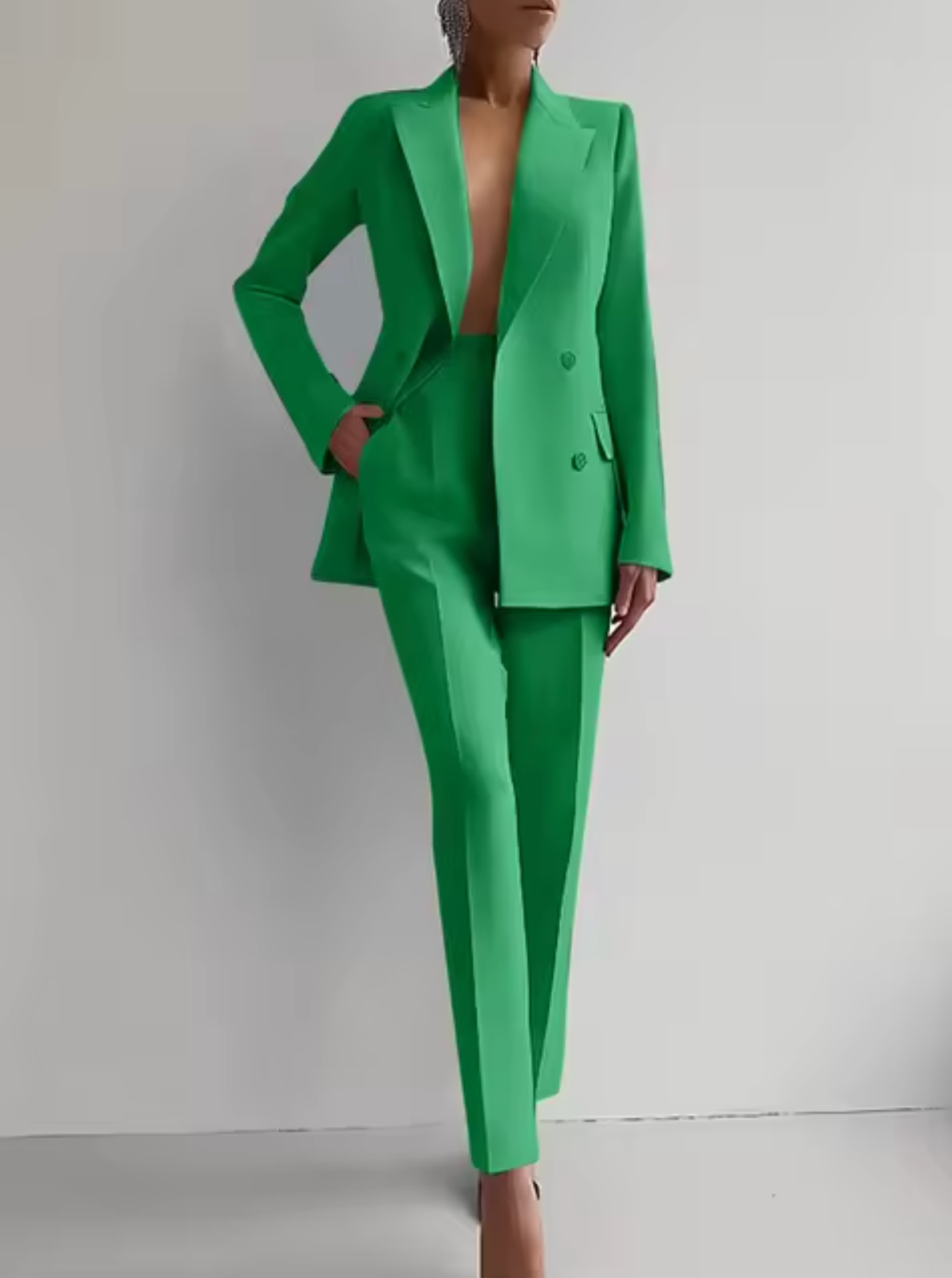 Airy Buttoned Set