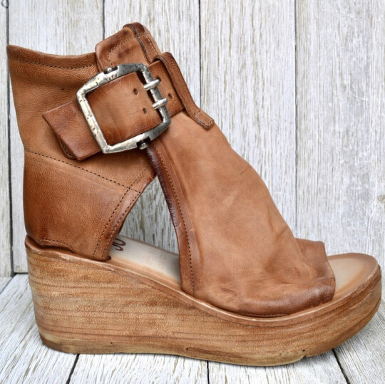 Clean Slide Sandals
