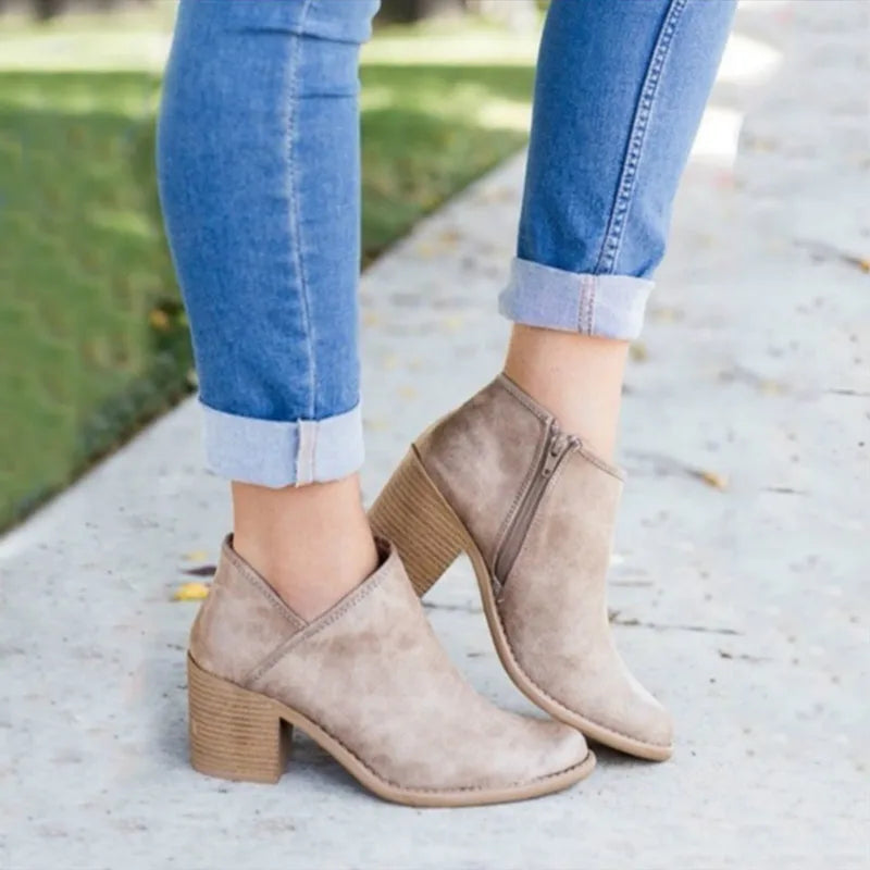 Relaxed Casual Boots