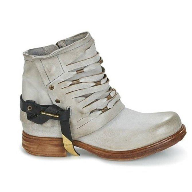 Airy Tall Boots