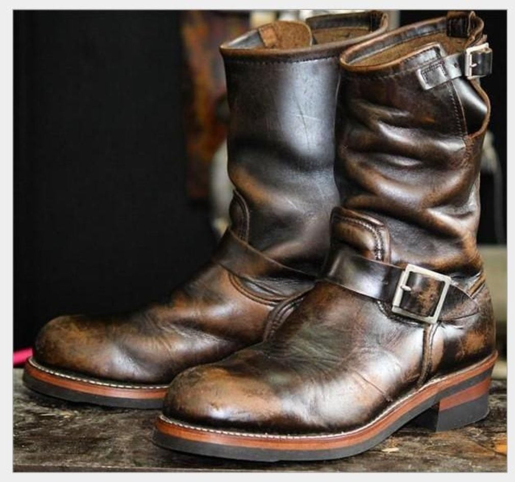 Minimal Zip-Up Boots