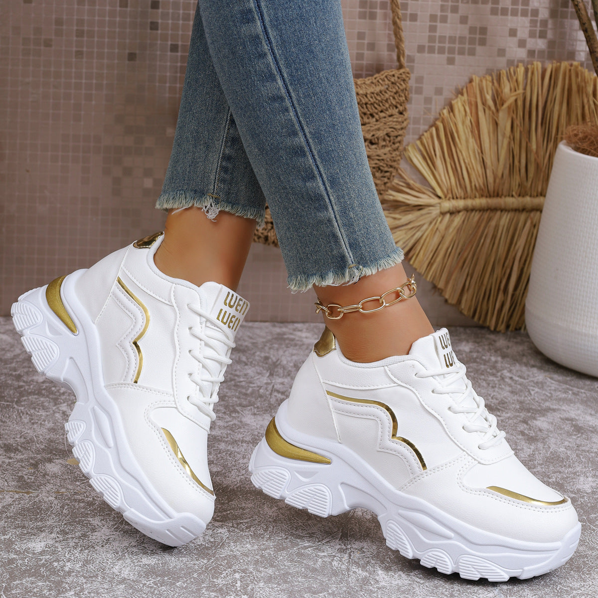 Weekend Lightweight Sneakers