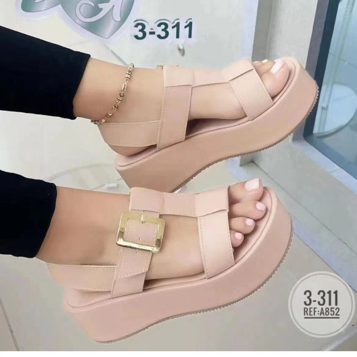 Weekend Cushioned Sandals