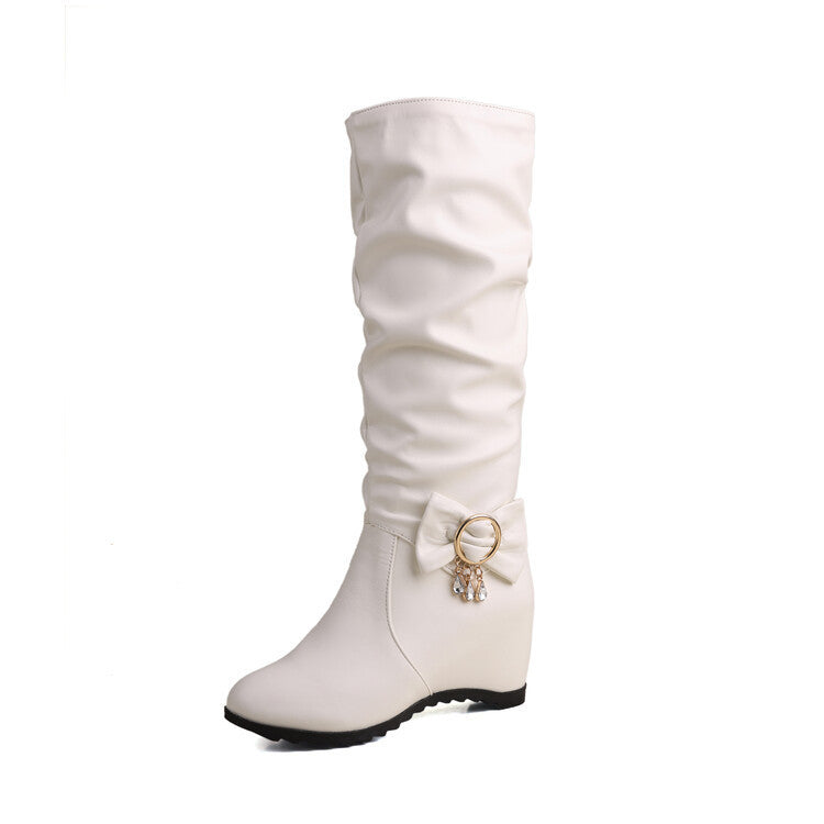 Clean Warm Boots