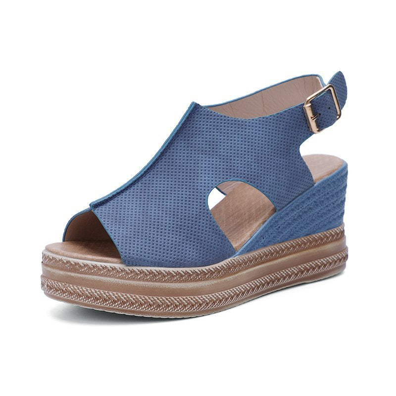 Minimal Vacation Sandals