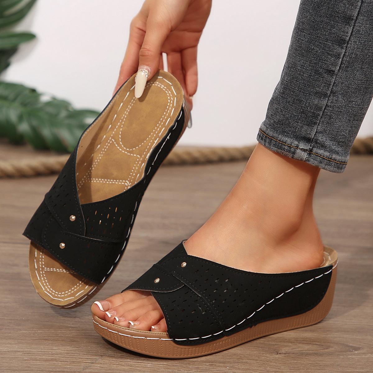 Natural Soft Sandals
