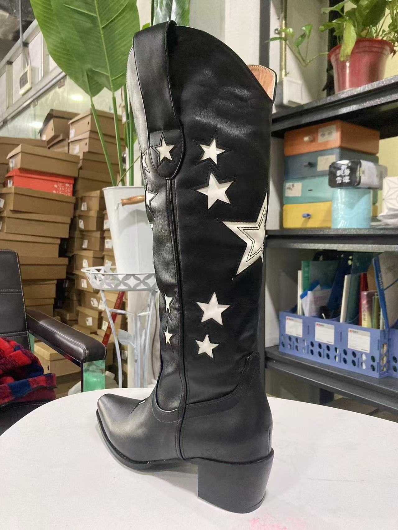 Simple Classic Boots