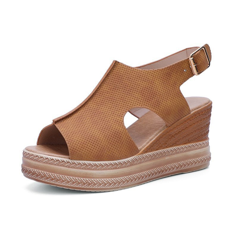 Minimal Vacation Sandals