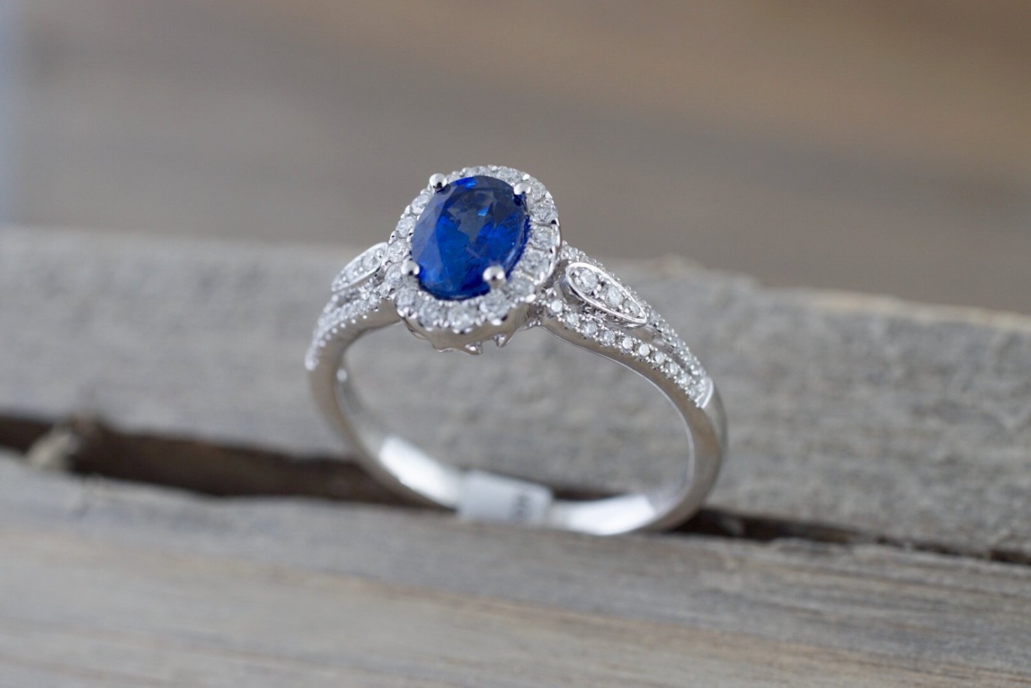 Light Minimal Jewelry
