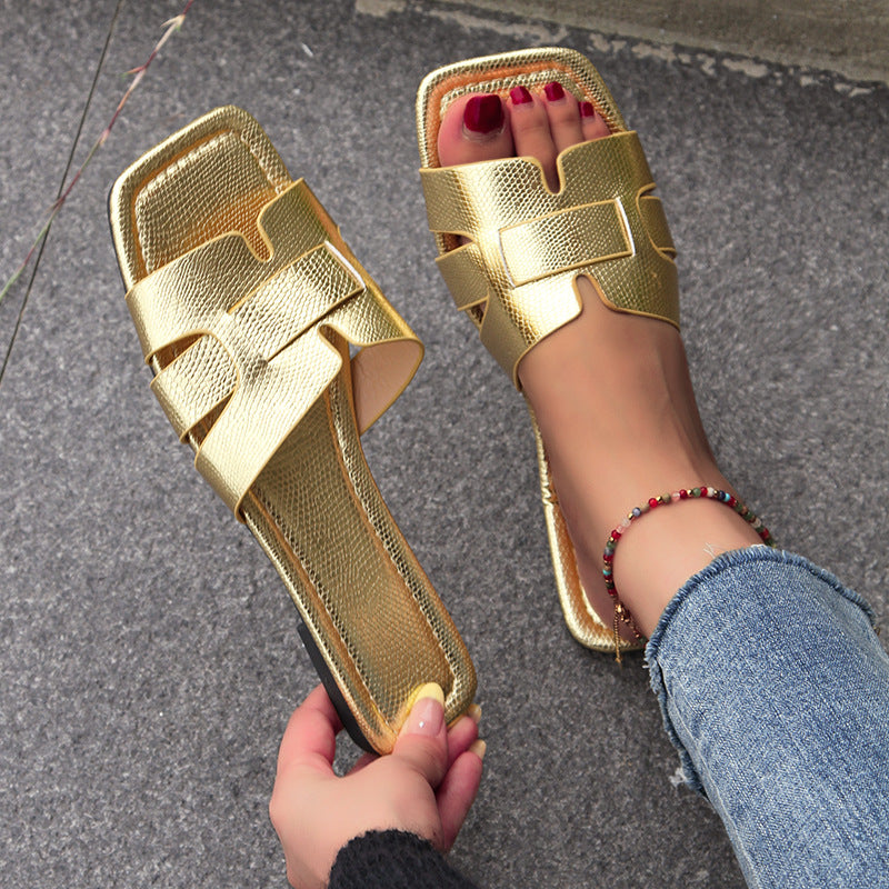 Minimal Flat Sandals