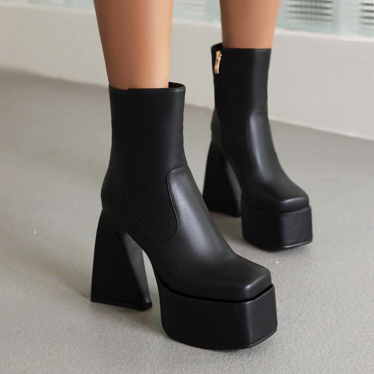 Minimal Vintage Boots