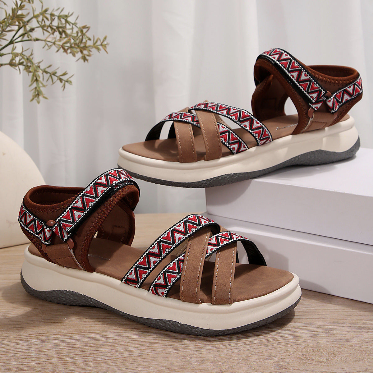 Light Raffia Sandals