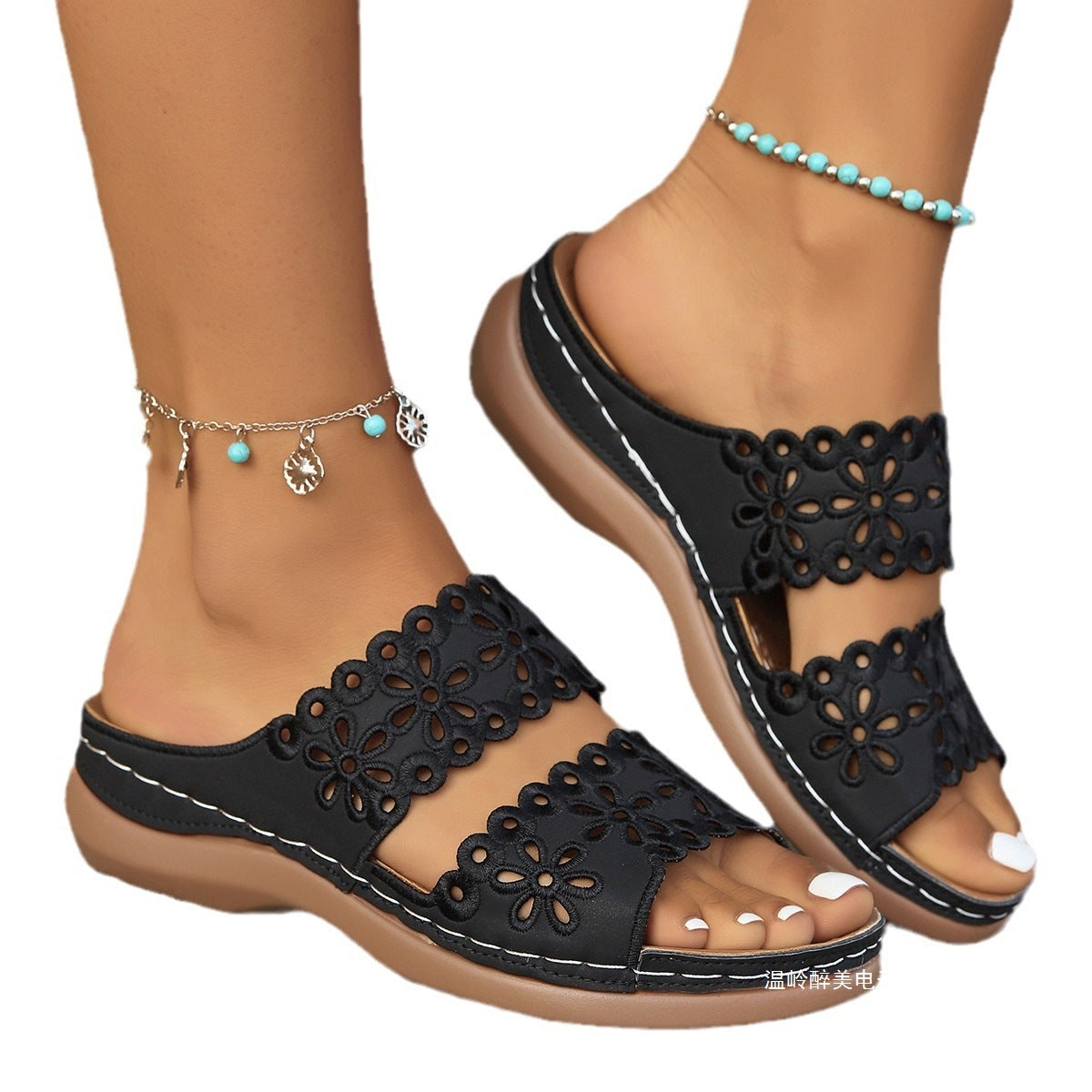 Weekend Minimal Sandals