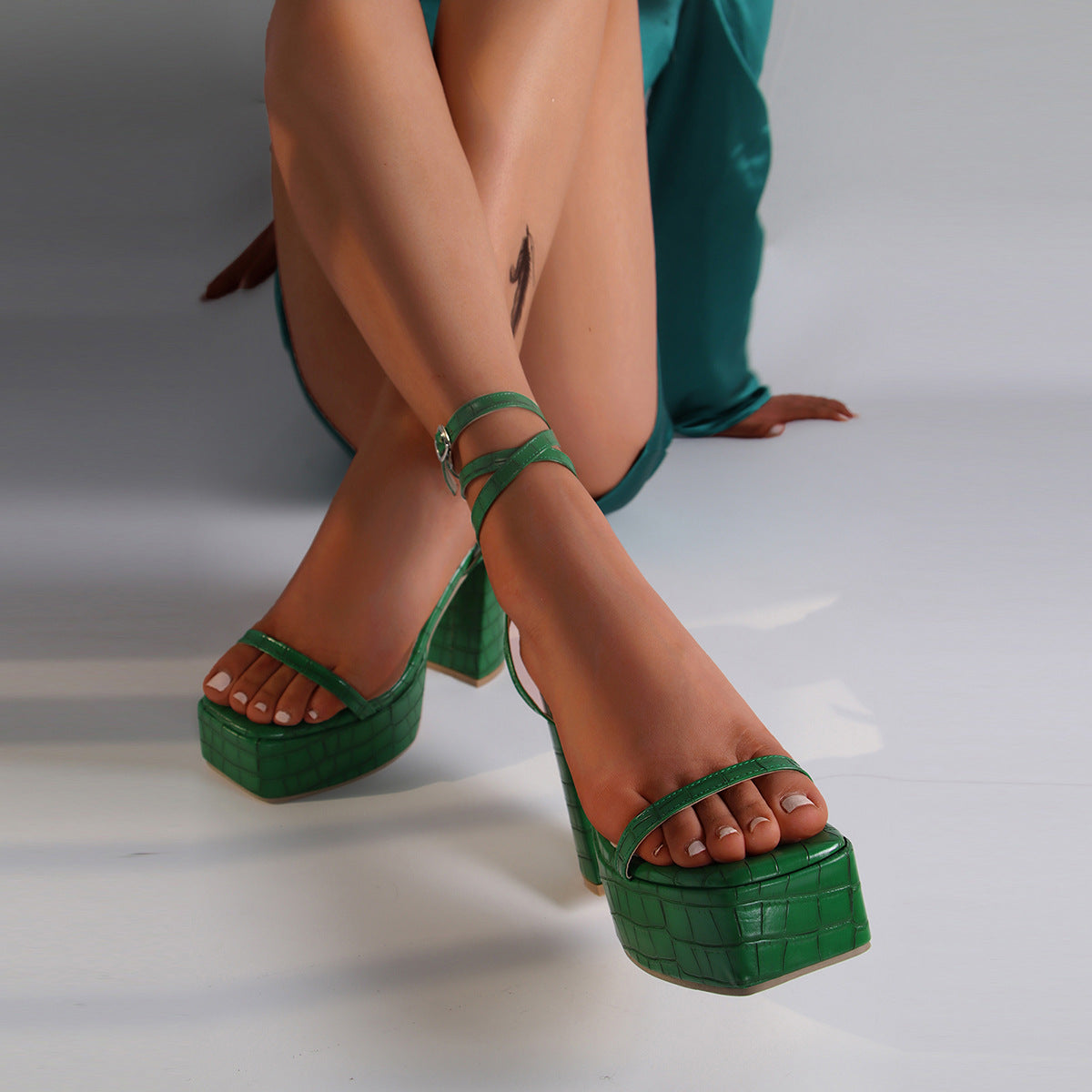 Fresh Lace-Up Sandals