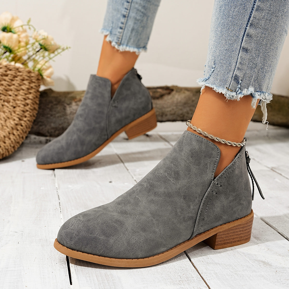 Everyday Pointed Boots