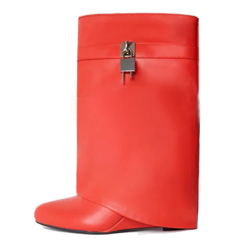 Relaxed Pointed Boots