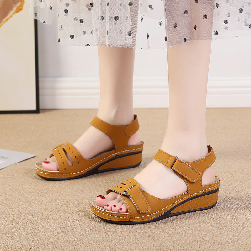 Relaxed Woven Sandals
