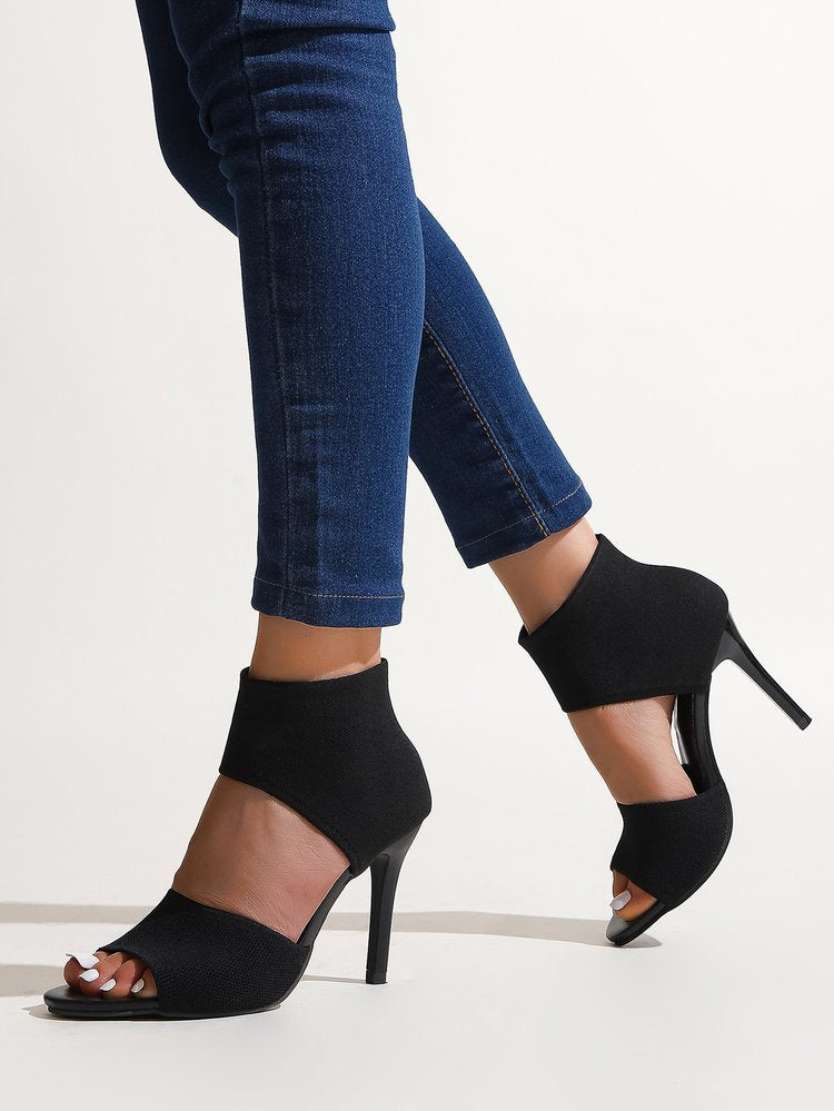 Relaxed Heeled Sandals