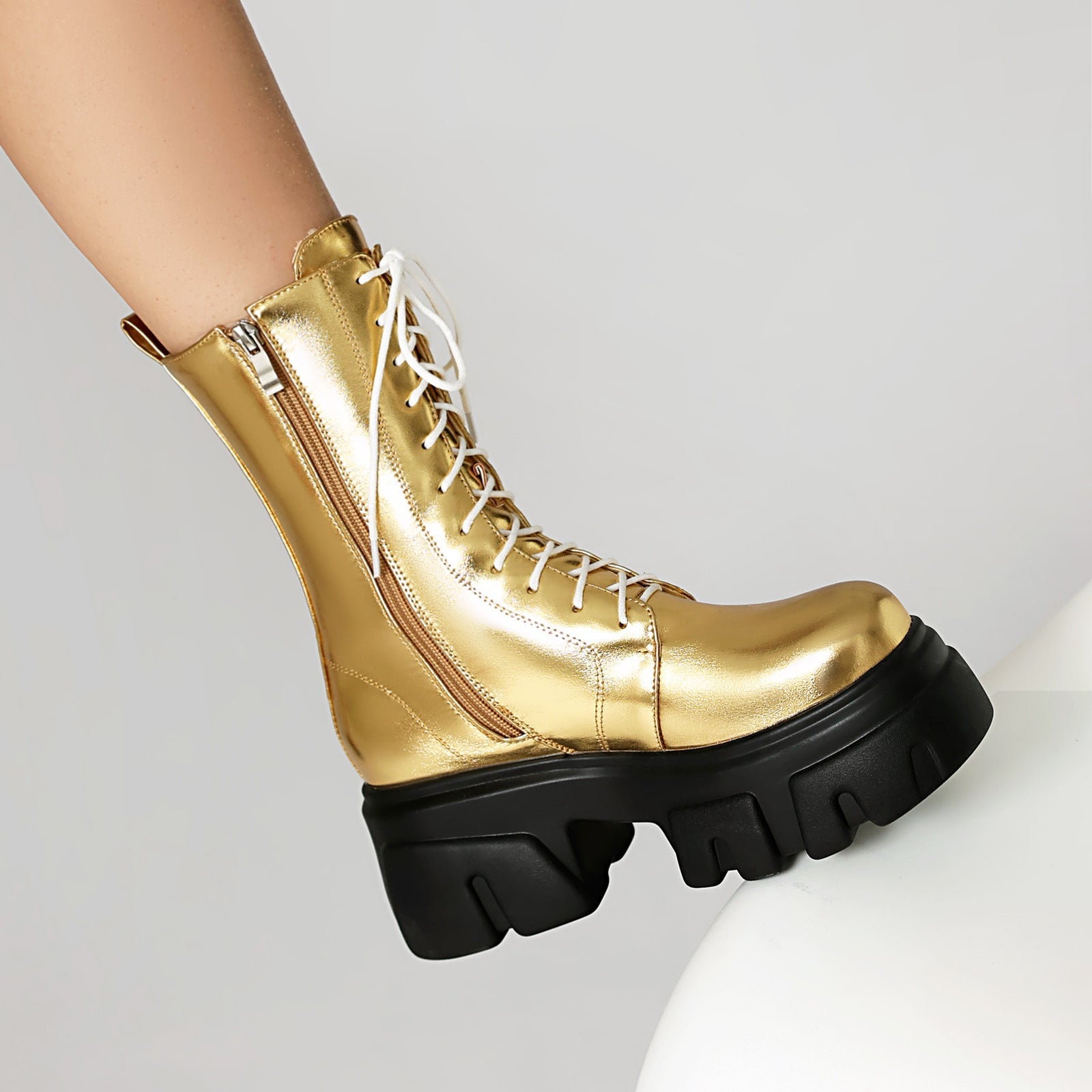 Simple Zip-Up Boots