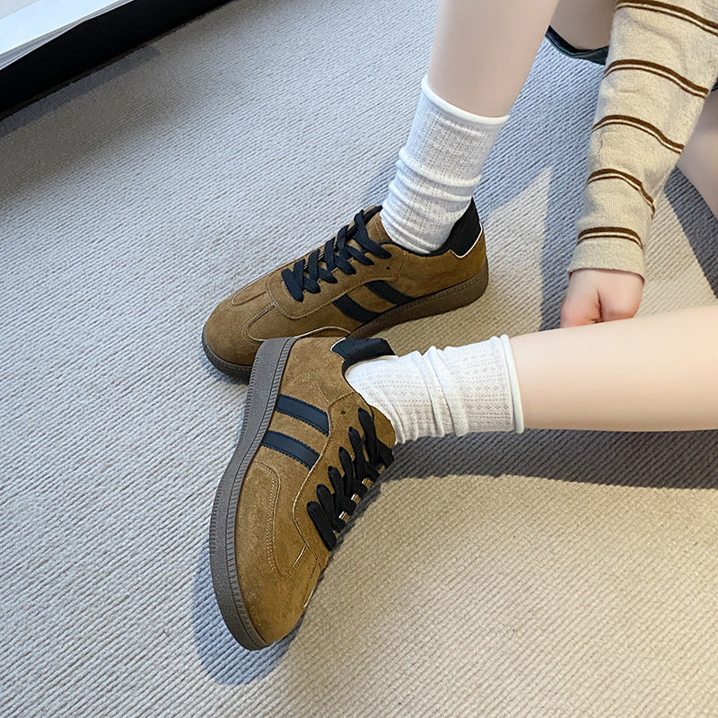 Easy Canvas Sneakers