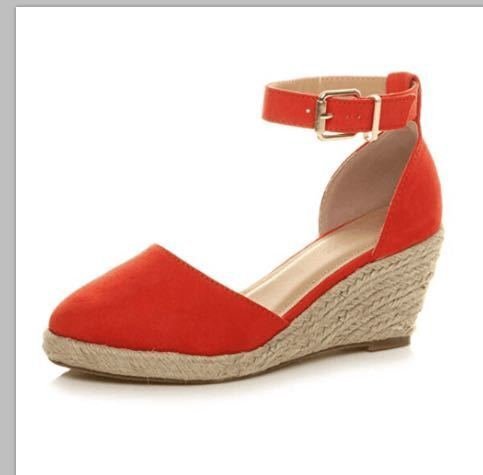 Airy Heeled Sandals