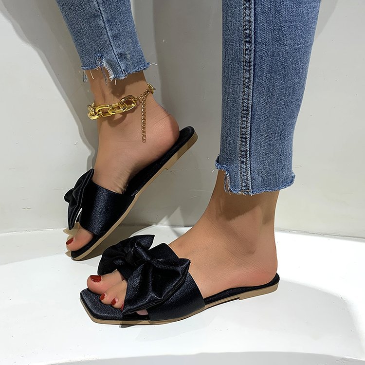 Fresh Raffia Sandals