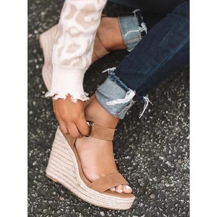 Airy Cushioned Sandals