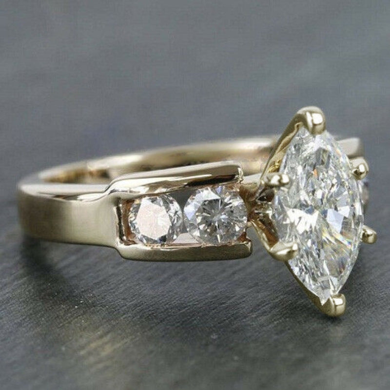 Minimalist Classic Jewelry