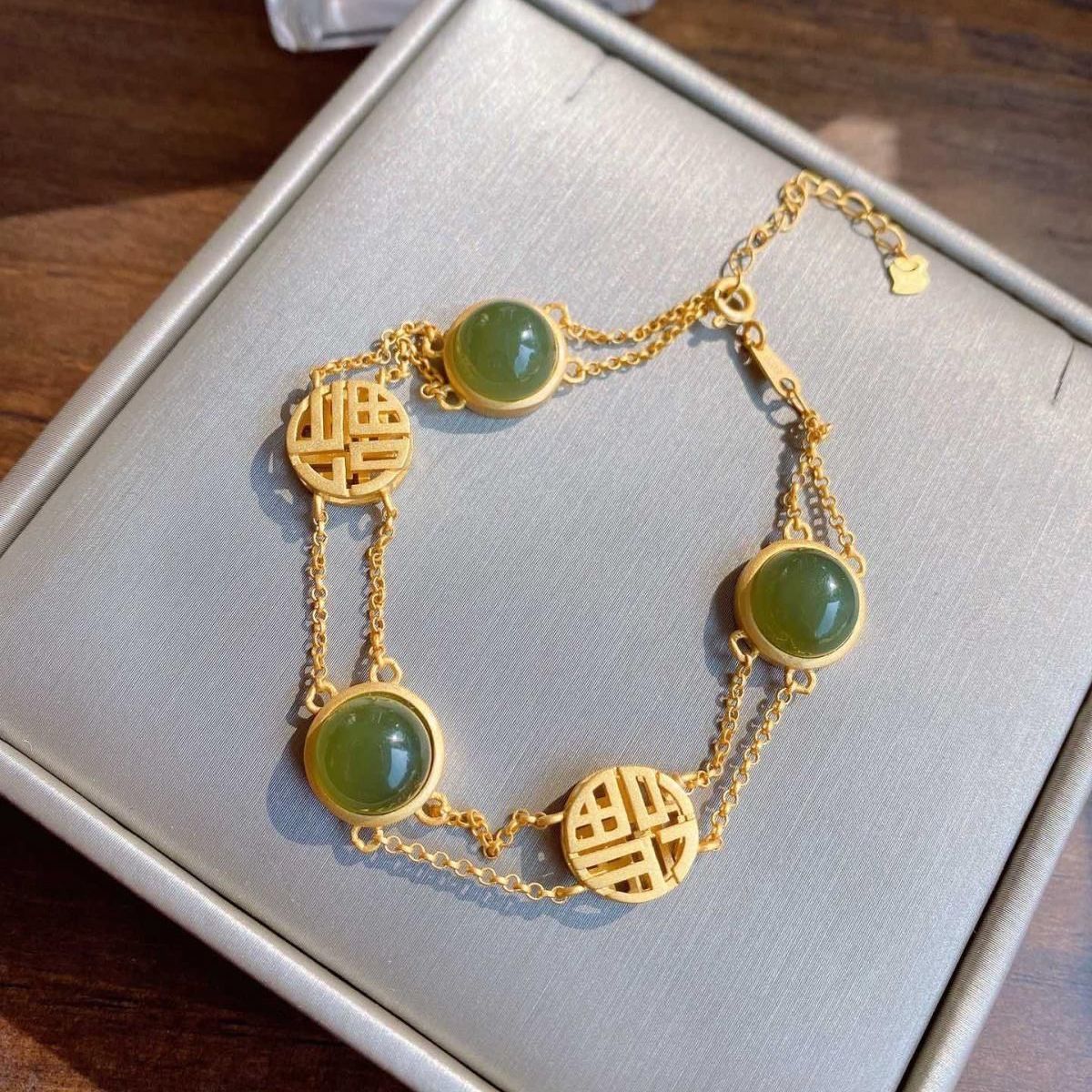 Light Elegant Jewelry