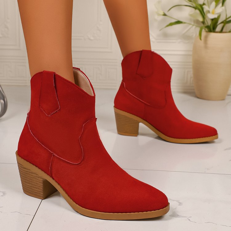 Relaxed Pointed Boots